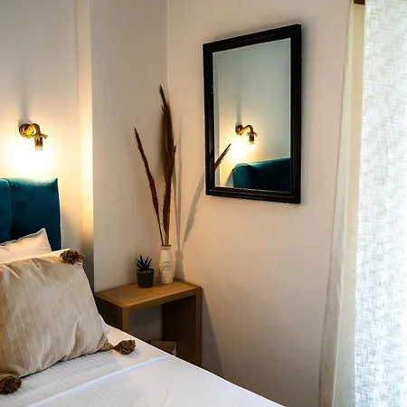 Margo Cozy * Mavrovoúnion