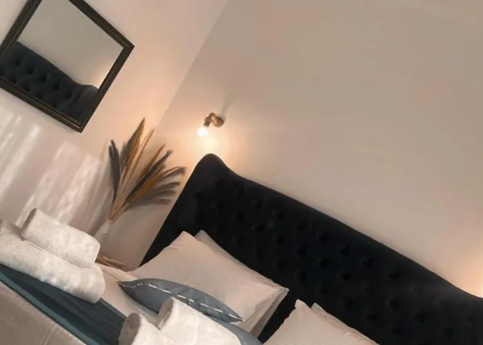 Margo Cozy * Mavrovoúnion