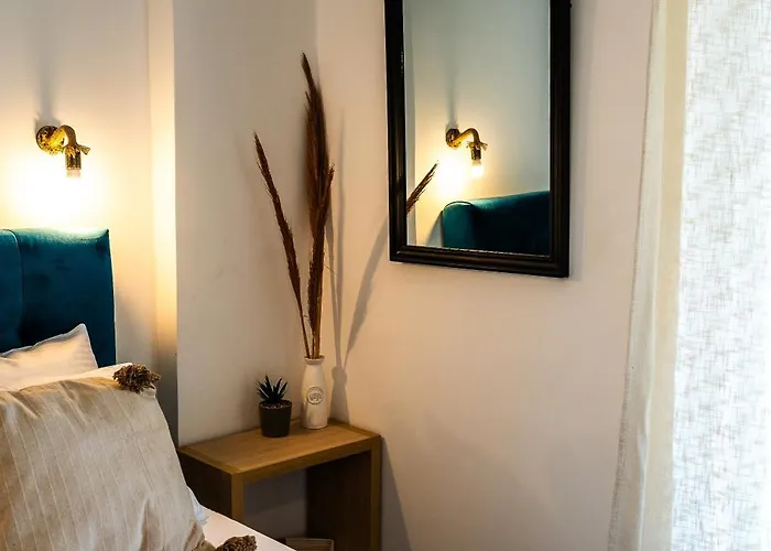 Margo Cozy * Mavrovoúnion